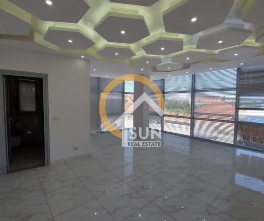 Shkoder, jepet me qera ambjent biznesi Kati 0, 360 m² 1.000 € (RUS, SHKODER)