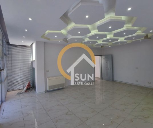 Shkoder, jepet me qera ambjent biznesi Kati 0, 360 m² 1.000 € (RUS, SHKODER)