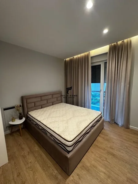 Tirane, jepet me qera apartament 2+1+Ballkon Kati 2, 117 m² 1.300 € (LIQENI I THATE)