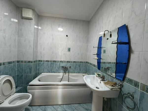 SHITET, APARTAMENT 2+1+2 & VERANDË, KOMPLEKSI KIKA 1, KOMUNA E PARISIT, TIRANË, 275,000 EURO
