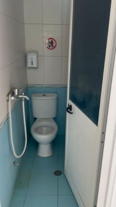 Tirane, jepet me qera apartament 1+1 Kati 4, 45 m² 250 € (Laprak)