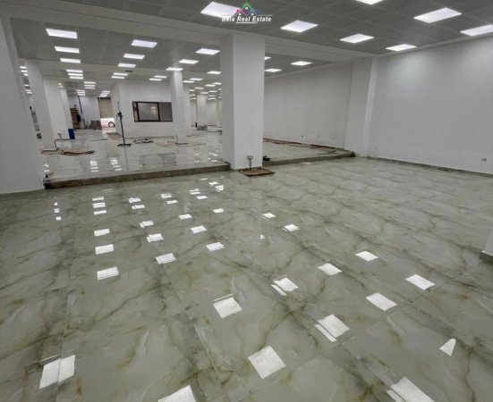Tirane, jepet me qera ambjent biznesi Kati 2, 1.330 m² 4.655 € (Muhamed Deliu)