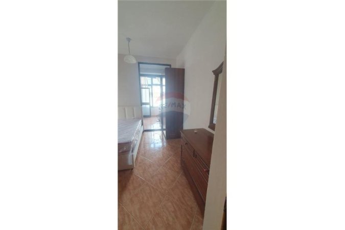 Tirane, jepet me qera apartament 1+1 Kati 4, 60 m² 400 € (Nobis - Tirana e Re)