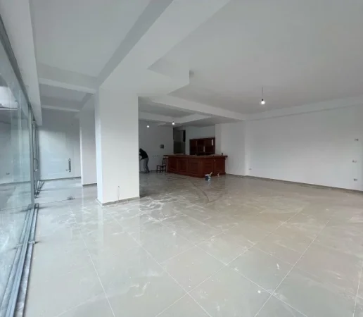 Tirane, jepet me qera dyqan Kati 0, 112 m² 1.200 € (Rruga Mikel Maruki)