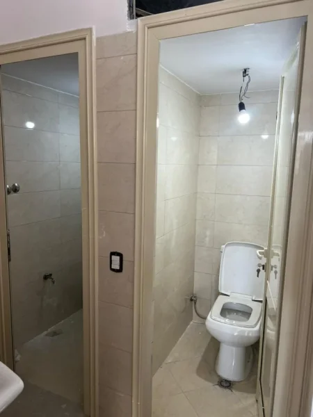 Tirane, jepet me qera dyqan Kati 0, 112 m² 1.200 € (Rruga Mikel Maruki)