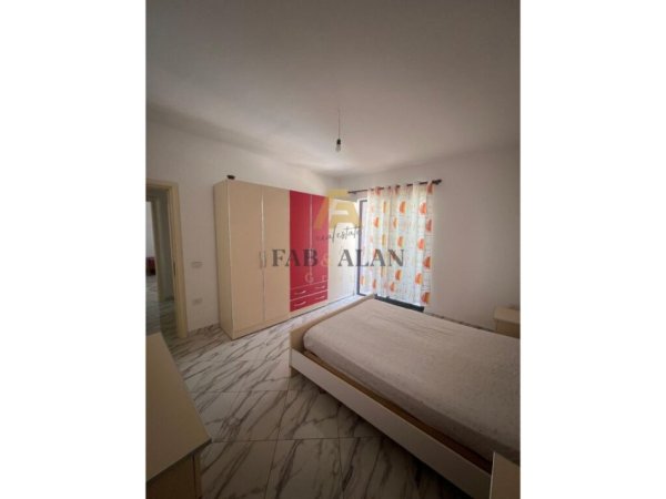 Tirane, jepet me qera apartament 2+1+Depo Kati 7, 100 m² 500 € (Yzberisht, Bar Unik)