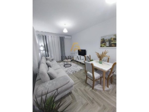 Tirane, jepet me qera apartament 1+1+Ballkon Kati 3, 70 m² 600 € (Kopshti Zoologjik)