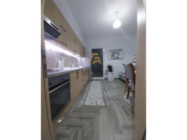 Tirane, jepet me qera apartament 1+1+Ballkon Kati 3, 70 m² 600 € (Kopshti Zoologjik)