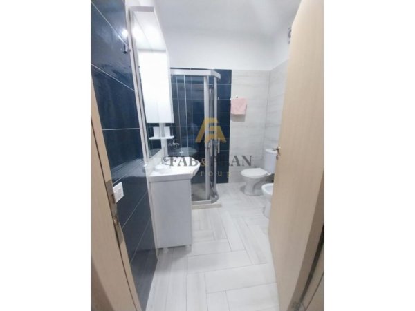 Tirane, jepet me qera apartament 1+1+Ballkon Kati 3, 70 m² 600 € (Kopshti Zoologjik)