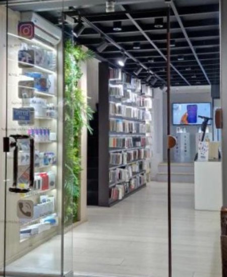 Tirane, jepet me qera dyqan Kati 0, 52 m² 900 € (SHALLVARET)