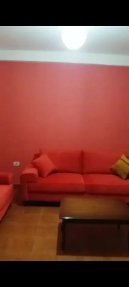 Tirane, jepet me qera apartament 1+1 Kati 3, 74 m² 450 € (ZOGU I PARE)