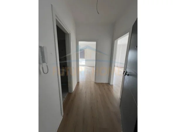 Tirane, shitet apartament 1+1 Kati 1, 75 m² 101.000 € (Unaza e Re)