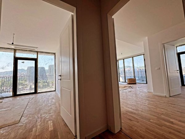 Tirane, shitet apartament 2+1 , 135 m² 360.000 € (Rruga e Kosovareve)