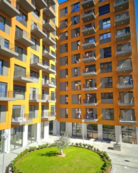 Tirane, shitet apartament 1+1 , 71 m² (Ish Venue)
