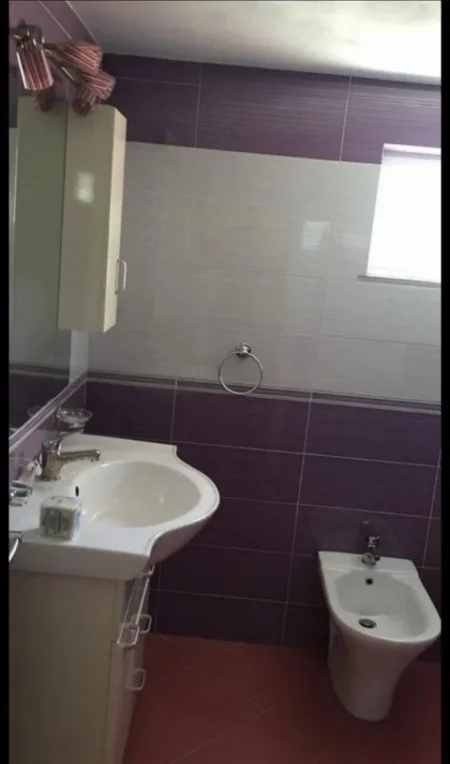 Tirane, jepet me qera apartament 3+1 Kati 3, 129 m² 500 € (Sauk i Vjeter)
