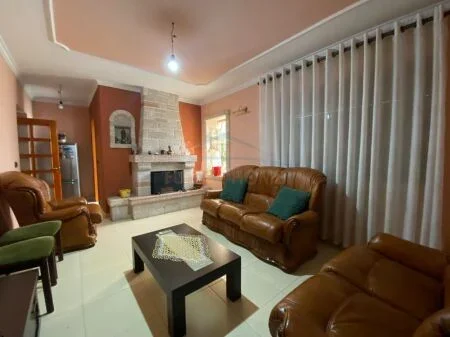 Shitet Apartament 3+1, (Rruga Sitki Cico, Brryli, Tirane, AREA42738)