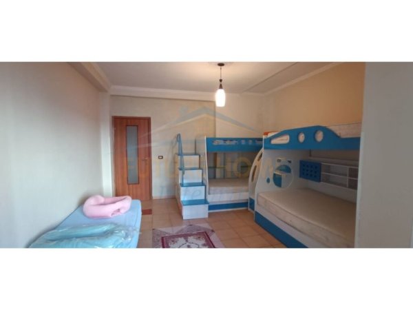 Tirane, jepet me qera apartament 2+1 Kati 2, 115 m² 500 € (Rruga e Dibrës)