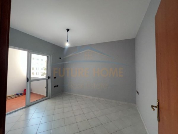 Durres Plazh, shitet apartament 1+1+Ballkon Kati 2, 67 m² 67.000 € (Pvaresia)