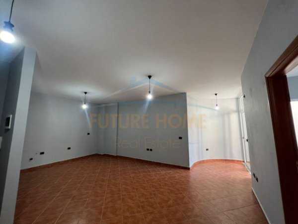 Durres Plazh, shitet apartament 1+1+Ballkon Kati 2, 67 m² 67.000 € (Pvaresia)
