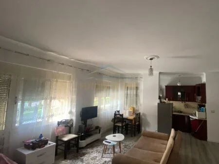 Tirane, shitet apartament 1+1 Kati 2, 93 m² 150.000 € (Liqeni i Thate, Tirane, AREA42754)
