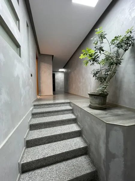 Tirane, shes zyre , 69 m² 255.000 € (RRUGA SAMI FRASHERI , TE PETRO NINI)