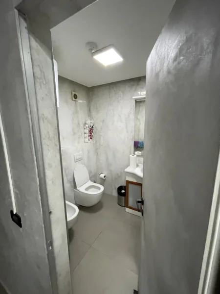 Tirane, shes zyre , 69 m² 255.000 € (RRUGA SAMI FRASHERI , TE PETRO NINI)