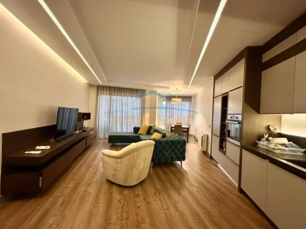 Tirane, jepet me qera apartament 2+1 Kati 2, 110 m² 800 € (Kopshti Botanik)
