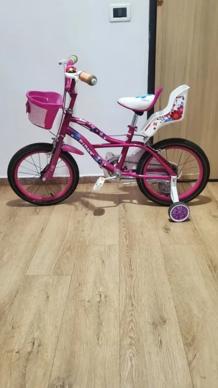 Tirane, shes biciklete per vajza lejla 4,000 Leke