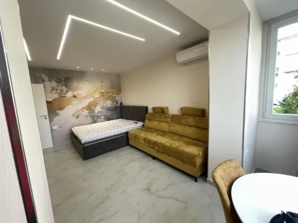 Tirane, jepet me qera garsonier 1+1 Kati 3, 40 m² 450 € (brryli)