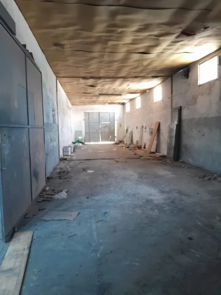 Tirane, jepet me qera magazine Kati 0, 500 m² 2.000 € (misto mame)