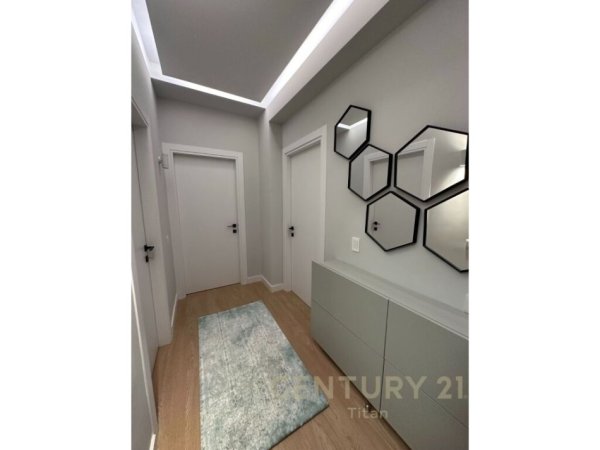 Tirane, shitet apartament Kati 6, 95 m² 173.000 € 