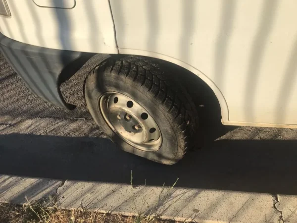 Tirane, shes Furgon Peugeot BOXER 2,5D Viti 1997