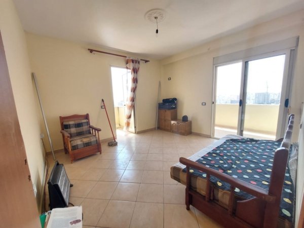 Durres, shitet apartament 2+1+Ballkon Kati 9, 122 m² 100.000 € (Prane Parkut Vala, Durres)