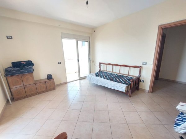 Durres, shitet apartament 2+1+Ballkon Kati 9, 122 m² 100.000 € (Prane Parkut Vala, Durres)
