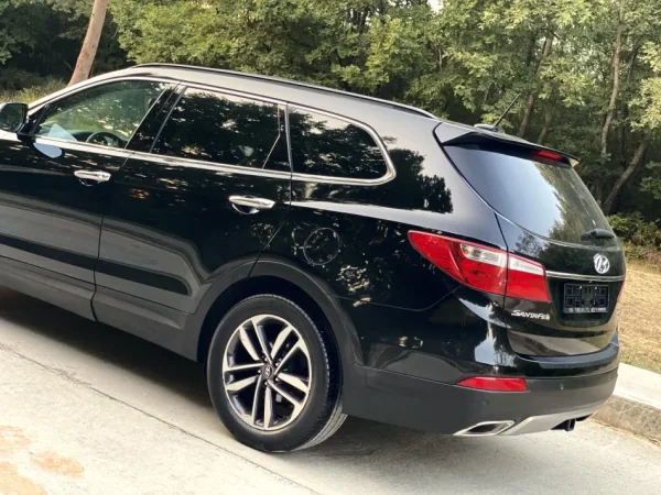 Tirane, shes makine Hyundai Benzin, e zeze automatik Klima 150.000 km