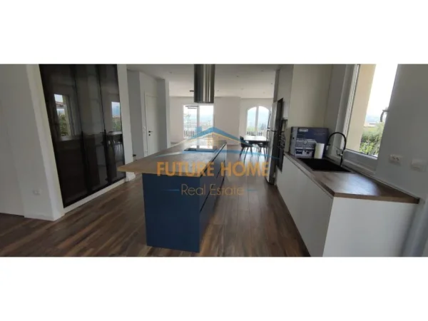 Tirane, jepet me qera Vile 4+1+Ballkon Kati 1, 168 m² 2.500 € (Farke)