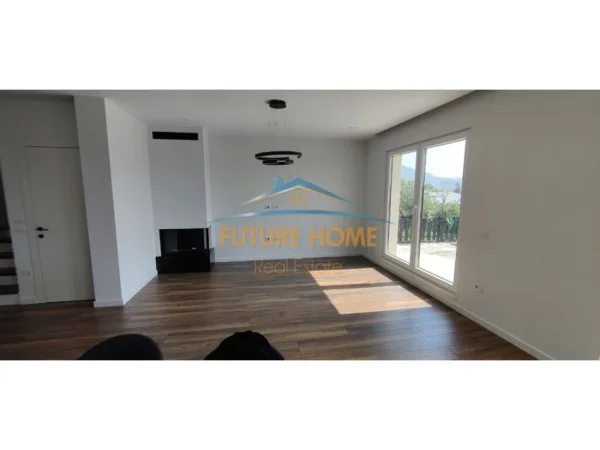 Tirane, jepet me qera Vile 4+1+Ballkon Kati 1, 168 m² 2.500 € (Farke)
