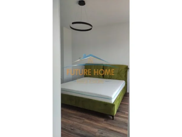 Tirane, jepet me qera Vile 4+1+Ballkon Kati 1, 168 m² 2.500 € (Farke)