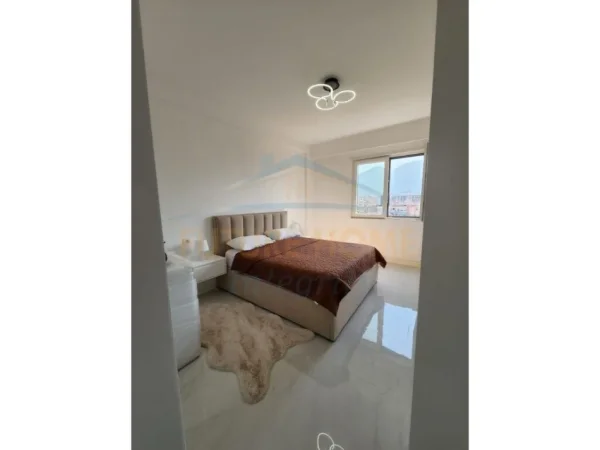 Tirane, shitet apartament 2+1+Ballkon Kati 8, 105 m² 235.000 € (Ali Demi)