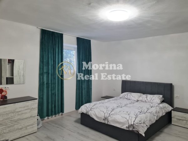 Tirane, jepet me qera apartament 2+1 Kati 2, 100 m² 800 € (Libri Universitar)