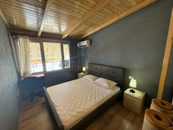 Tirane, jepet me qera apartament 2+1+Ballkon Kati 12, 95 m² 800 € (Sheshi Willson)