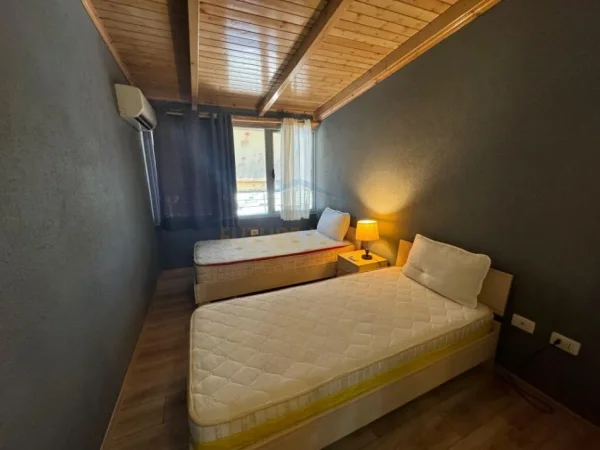 Tirane, jepet me qera apartament 2+1+Ballkon Kati 12, 95 m² 800 € (Sheshi Willson)