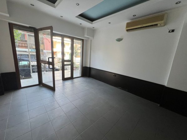 Tirane, shitet dyqan Kati 0, 40 m² 78.000 € (Dritan Hoxha)
