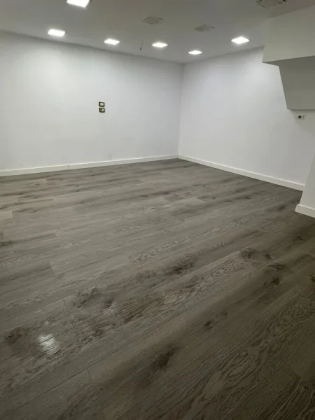 Tirane, jepet me qera ambjent biznesi Kati 0, 35 m² 500 € (Don Bosko)