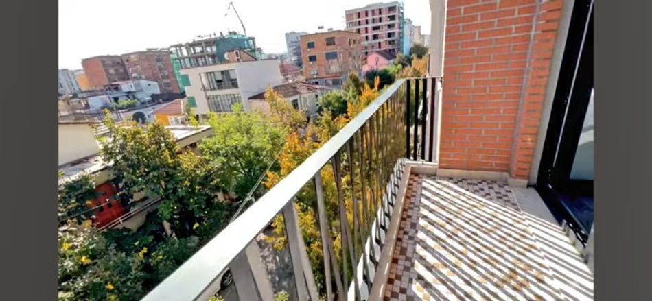 Tirane, jepet me qera 1+1+Ballkon Kati 2, 77 m² 465 € (Qemal Stafa)