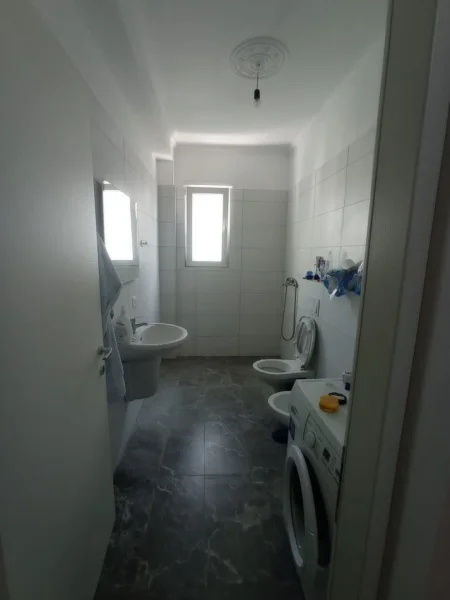Tirane, shitet apartament 2+1+Aneks+Ballkon Kati 3, 81 m² 134.000 € (ASTIR)
