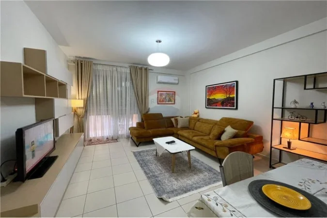 Tirane, jepet me qera apartament 1+1 Kati 3, 70 m² 500 € (Rruga Peti - Liqeni i Thatë)