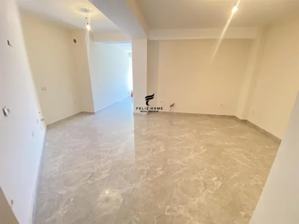 Tirane, shitet 2+1+Ballkon Kati 3, 106 m² 308.485 € (QENDER)