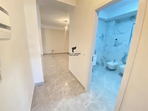 Tirane, shitet 2+1+Ballkon Kati 3, 106 m² 308.485 € (QENDER)