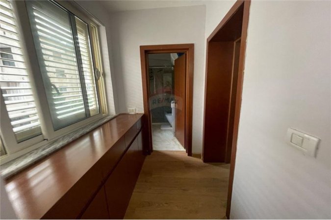 Tirane, jepet me qera apartament 1+1 Kati 3, 70 m² 500 € (Bllok - Garda)